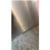Image 5 : HISENSE RF225A3CSE STAINLESS STEEL 22.5 CU FT TRIPLE-ZONE COUNTER-DEPTH REFRIGERATOR