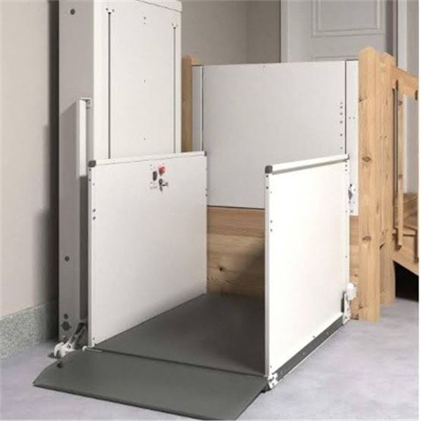 BRUNO VPL-3153B BATTERY-POWERED VERTICAL PLATFORM LIFT MIXED WITH PRIDE MOBILITY JAZZY CARBON POWER