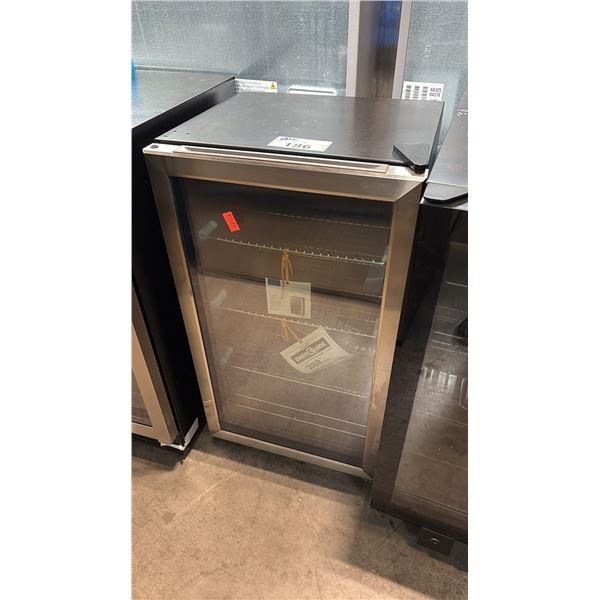 INSIGNIA NS-BC115SS9-C STAINLESS STEEL 115-CAN DIGITAL TOUCH BEVERAGE COOLER 17.3"W X 18.8"D