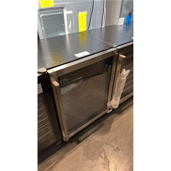 HISENSE STAINLESS STEEL BEVERAGE COOLER  17.3"W X 18.8"D