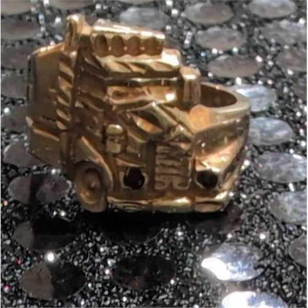 10K Gold Truck-Themed Ring, 9g