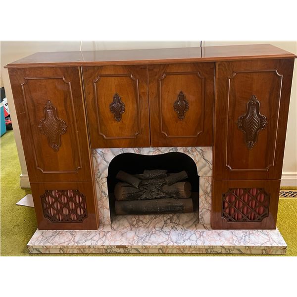 Working REMA Arietta 738 Console Stereo Cabinet with Electric Fireplace