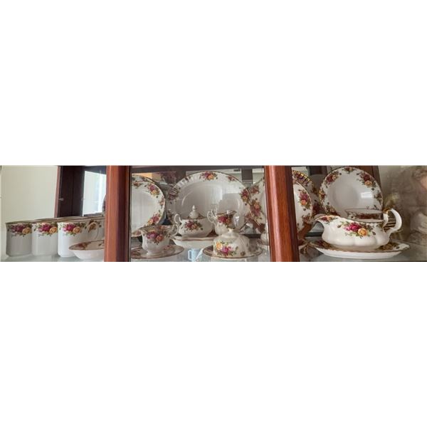 Royal Albert Old Country Roses Bone China Dinnerware Set