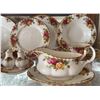 Image 2 : Royal Albert Old Country Roses Bone China Dinnerware Set