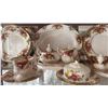 Image 3 : Royal Albert Old Country Roses Bone China Dinnerware Set