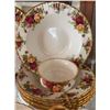 Image 7 : Royal Albert Old Country Roses Bone China Dinnerware Set