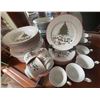 Image 1 : ARPO Romania Porcelain Christmas Dinnerware Set