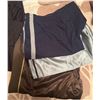 Image 2 : Men's Casual Clothing Assorted Brands and Styles