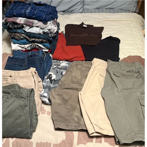 Men's 36-38 Mixed Shorts and Jeans Lot