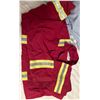 Image 12 : Men's Workwear Lot: Coveralls, Jeans, Jackets, Multiple Brands 38x30