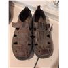 Image 5 : Two Pairs of Men's Size 9 Leather Shoes and Sandals