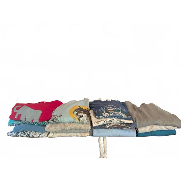 Ladies Size M-L Crew Neck Sweatshirts and Sweaters Lot