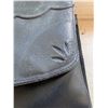 Image 3 : Handbags, Wallets, Purses, and Accessories