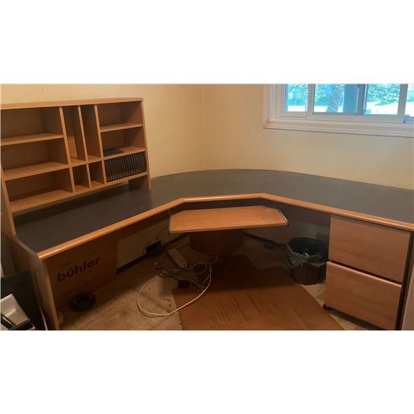 Large Corner Office Desk With Hutch and Drawers