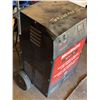 Image 5 : MotoMaster 200/35/2A 12V Manual Battery Charger with Engine Start
