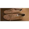 Image 8 : Brunswick Bowling Set with Shoes, Balls, Bag, and Accessories