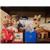 Image 1 : Collectibles Lot: Piggy Bank, Thermometer, Crystal Vase, Toys