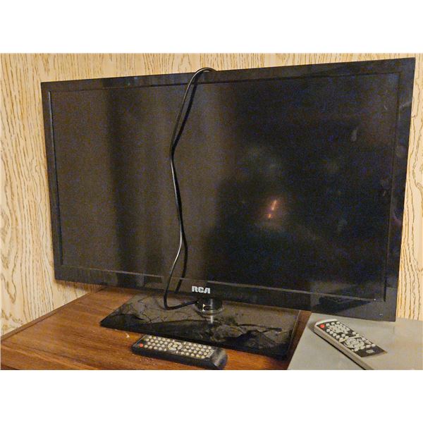 RCA 32" LED TV/DVD Combo With Magnasonic DVD Player and Remotes