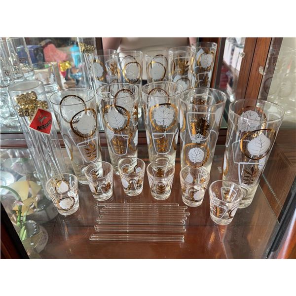 Gold and White Leaf Glassware Set with Stirrers