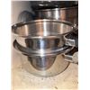 Image 6 : Glass and Stainless Steel Pots and Saucepans