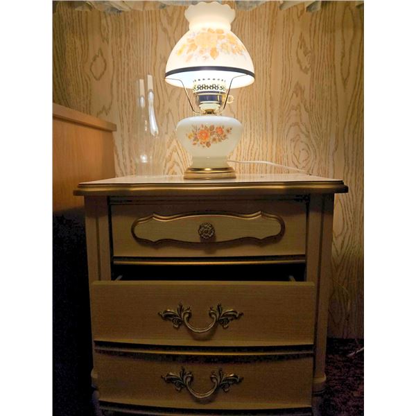 Floral Glass Table Lamp With Cream-Coloured Nightstand