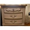 Image 7 : Floral Glass Table Lamp With Cream-Coloured Nightstand