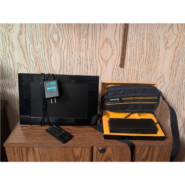 Kodak Ektralite 10 Camera Outfit and Digital Photo Frame Bundle