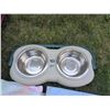 Image 3 : Midwest Life Stages Dog Crate, Dual Bowl Set, and Blankets
