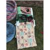Image 2 : Pet Accessories With Beds, Steps, Leashes, and Blankets