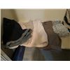 Image 8 : Vintage Women's Pants, Shorts, and Skirts in Various Sizes and Brands