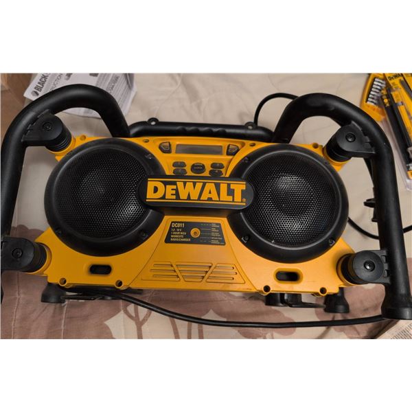 DeWalt DC011 Worksite Radio and Charger 7.2-18V NiCd