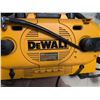 Image 4 : DeWalt DC011 Worksite Radio and Charger 7.2-18V NiCd