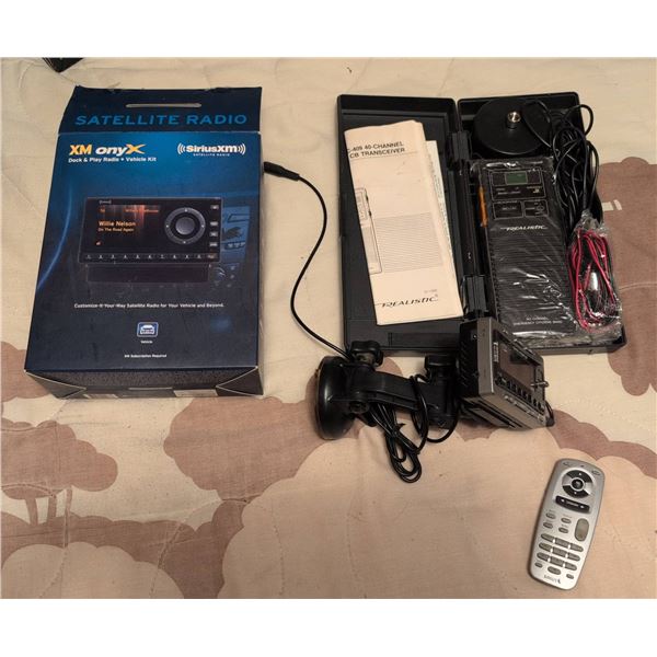 Satellite Radio Lot: XM onyX SiriusXM Vehicle Kit, Sirius Streamer GT, Realistic CB