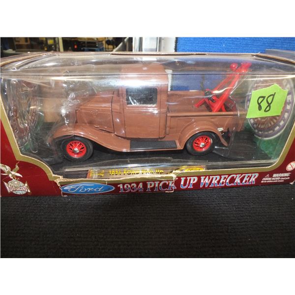 Road Legends 1934 Ford Pickup Wrecker