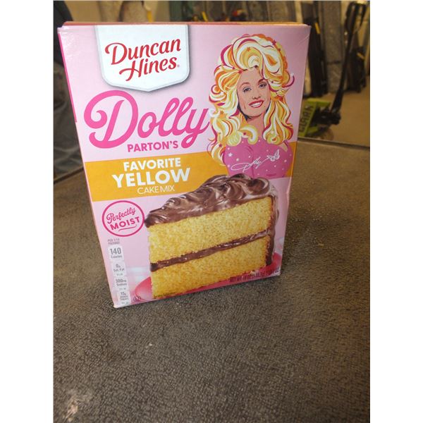 1 Case Of 6 Of Duncan Hines Dolly Parton's Favorite Yellow Cake Mix