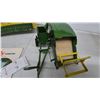 Image 10 : Vintage 1950s John Deere 12A pull Toy Combine Harvester with Original Box and Pamphlet. Pressed.