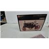 Image 13 : Ertl Precision Series McCormick-Deering Farmall Regular 1/16 Scale Die-Cast Tractor