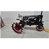 Image 6 : Ertl Precision Series McCormick-Deering Farmall Regular 1/16 Scale Die-Cast Tractor