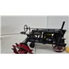Image 7 : Ertl Precision Series McCormick-Deering Farmall Regular 1/16 Scale Die-Cast Tractor