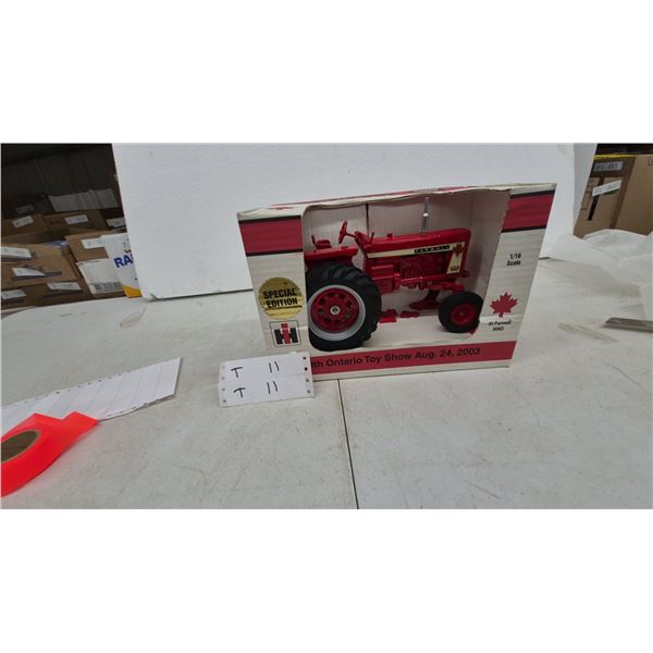 IH Farmall 806D Diesel 1/16 Scale Special Edition 18th Ontario Toy Show Aug. 24, 2003 Tractor