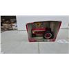 Image 4 : Ertl Farmall 460 Die-Cast Toy Tractor, 60th Anniversary Edition