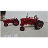 Image 3 : Farmall H and super M ta Die-Cast Model Tractors, 1/16 Scale. 2 tractors no
