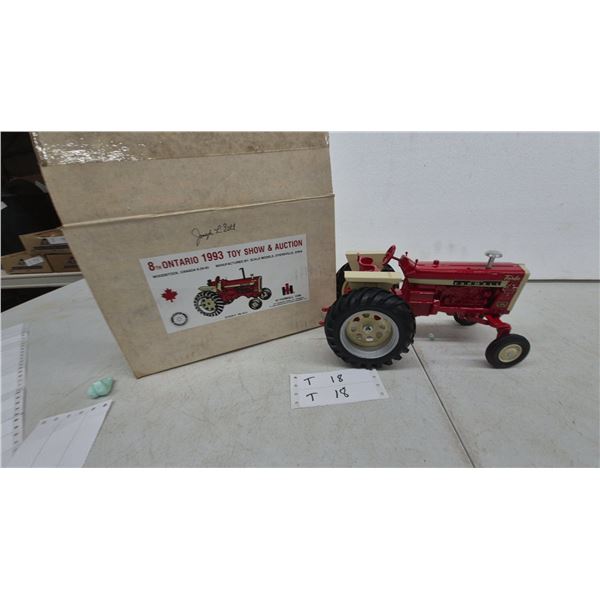 IH Farmall 1206 Turbo Toy Tractor and Original Box, 8th Ontario 1993 Toy Show and Auction