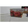 Image 5 : Ertl Foxfire Farm Miss Charlotte #6 Figurine with Die-Cast Farmall 826 Tractor by Lowell Davis