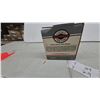 Image 7 : Ertl Collector Edition Massey-Harris 555 Diesel Vintage Agricultural Tractor Die-Cast