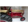 Image 4 : International Harvester 656 Hydro Demonstrator 1/16 Scale Tractor, 16th Ontario Toy Show 2001