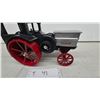 Image 2 : International Harvester Titan 10-20 Die-Cast Tractor Replica with Red Spoke Wheels