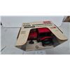 Image 5 : Ertl Case International Maxxum 5120 Row Crop Tractor 1/16 Scale Die-Cast Special Edition