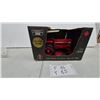 Image 4 : International Farmall 656 1/16 Scale Toy Tractor, 13th Ontario Toy Show Exclusive Edition, 1998