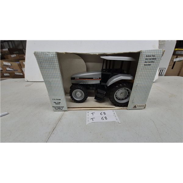AGCO White 6195 Die-Cast Tractor, 1/16 Scale, Rubber Tires, Steerable